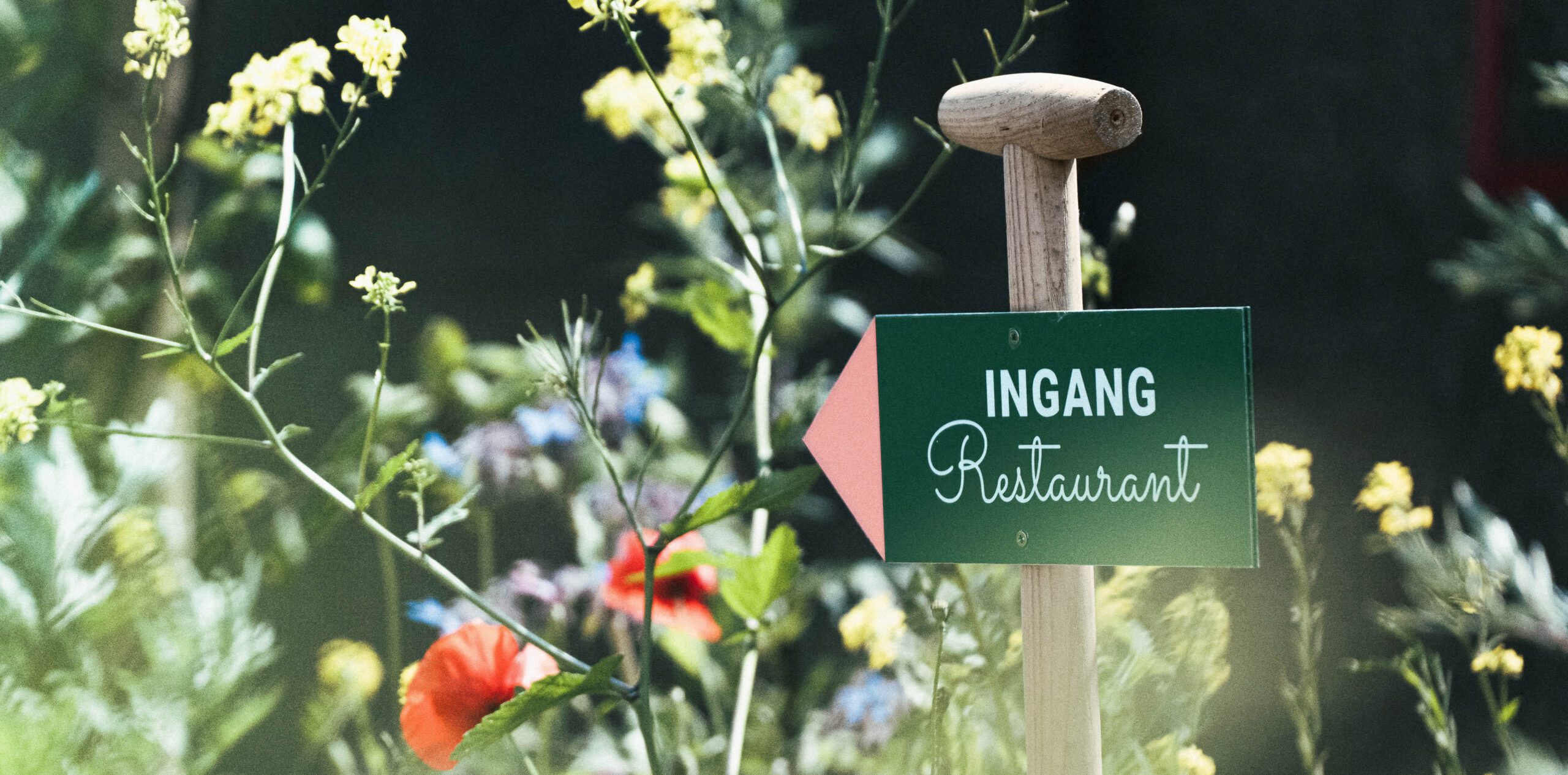 branding Tuin van de chef wegwijzer ingang